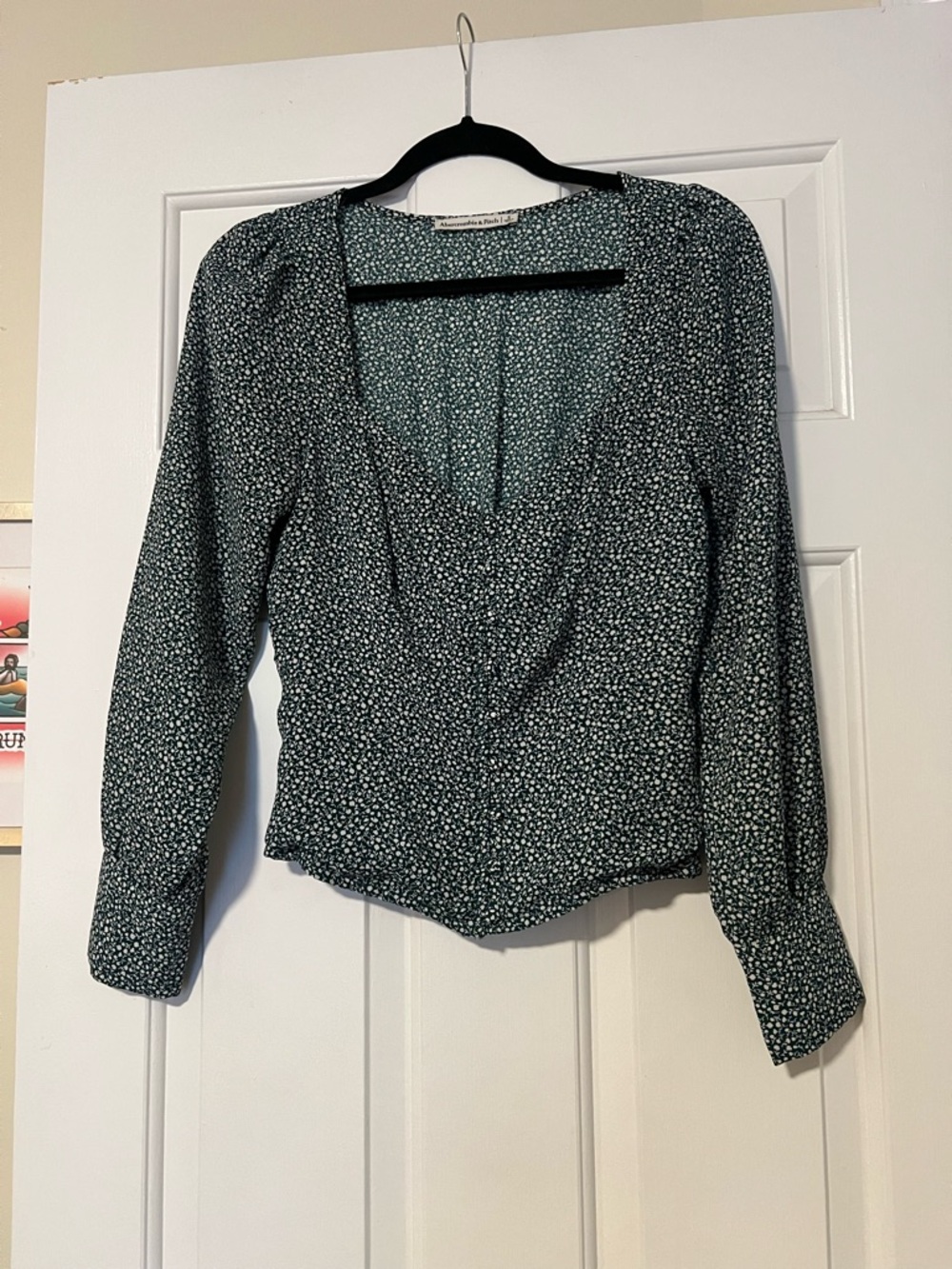 Abercrombie & Fitch Dark Green Floral V-Neck Long Sleeve Blouse